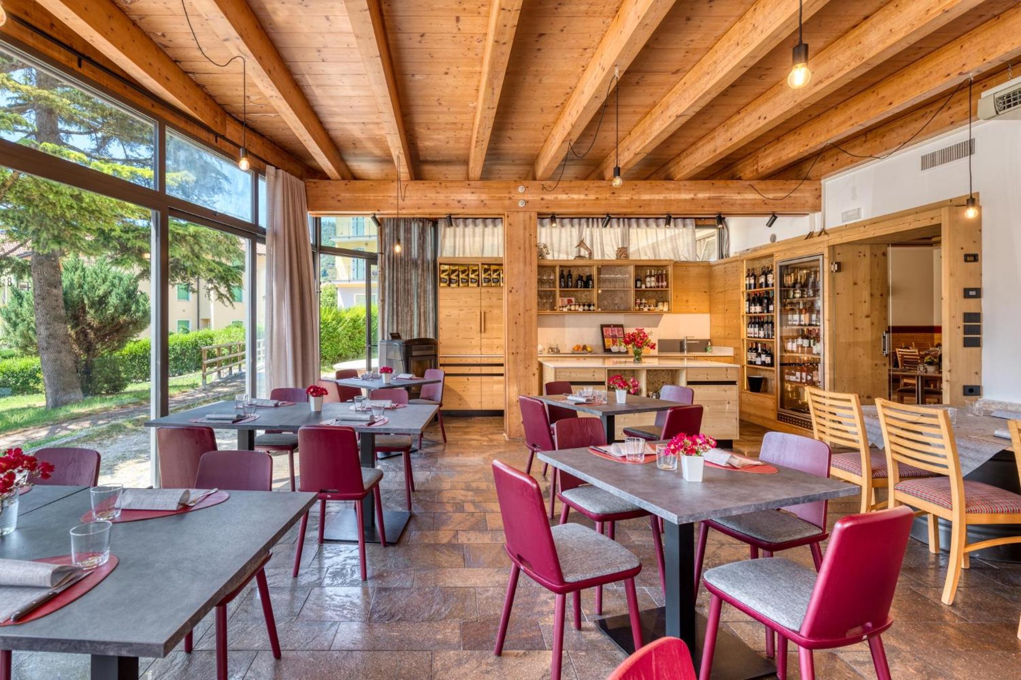 Hotel Martinelli Ronzo-Chienis Ngoại thất bức ảnh