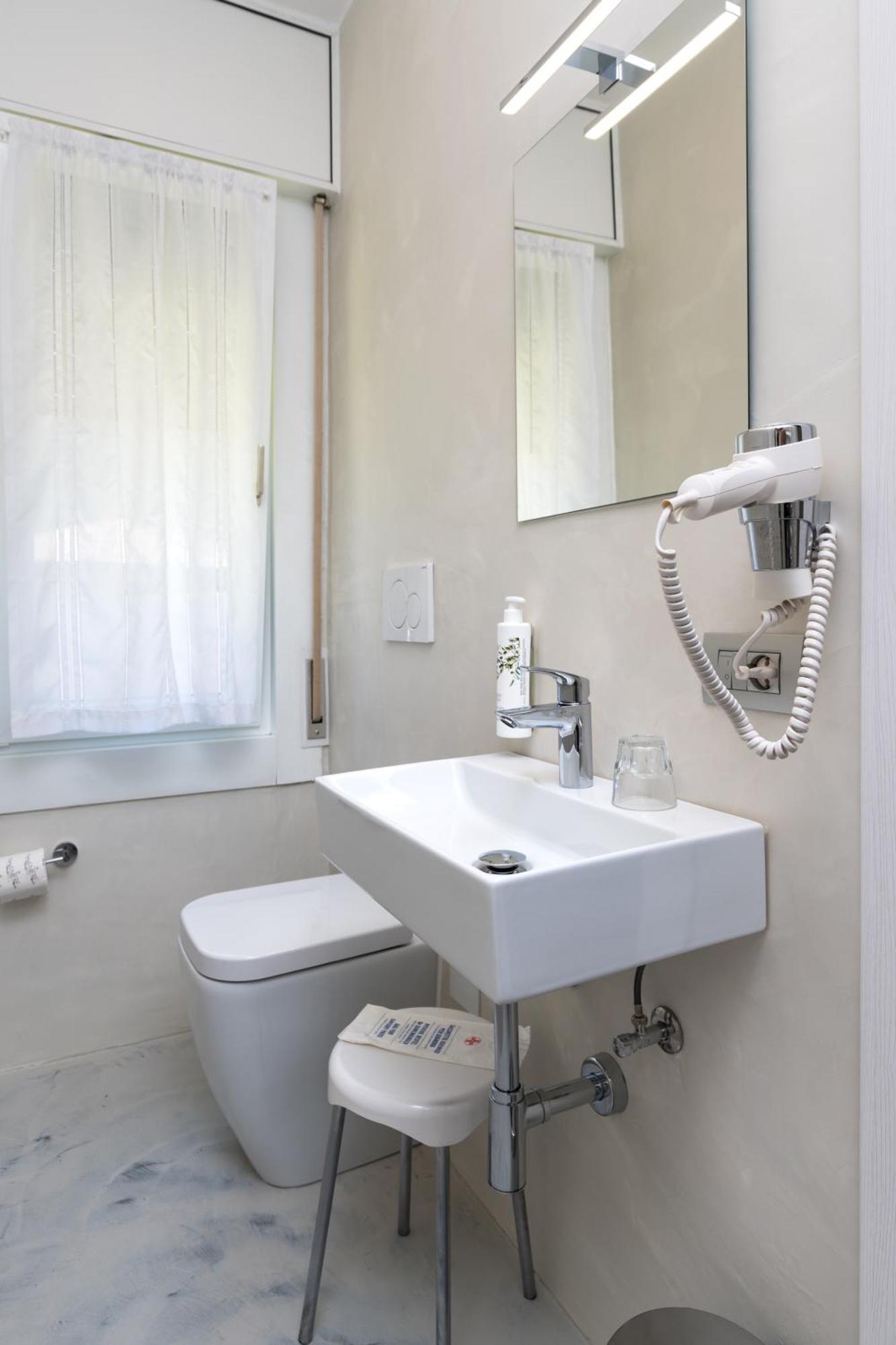 Hotel Martinelli Ronzo-Chienis Phòng bức ảnh