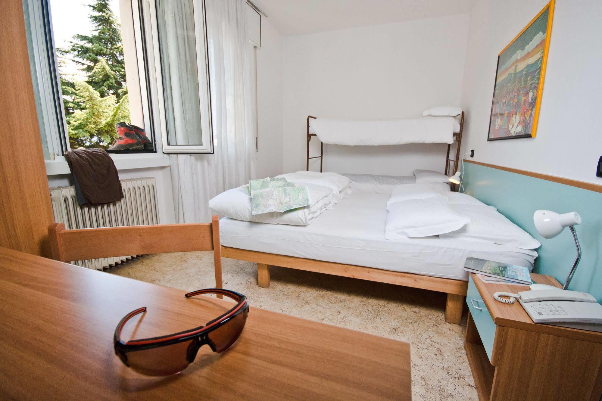 Hotel Martinelli Ronzo-Chienis Ngoại thất bức ảnh